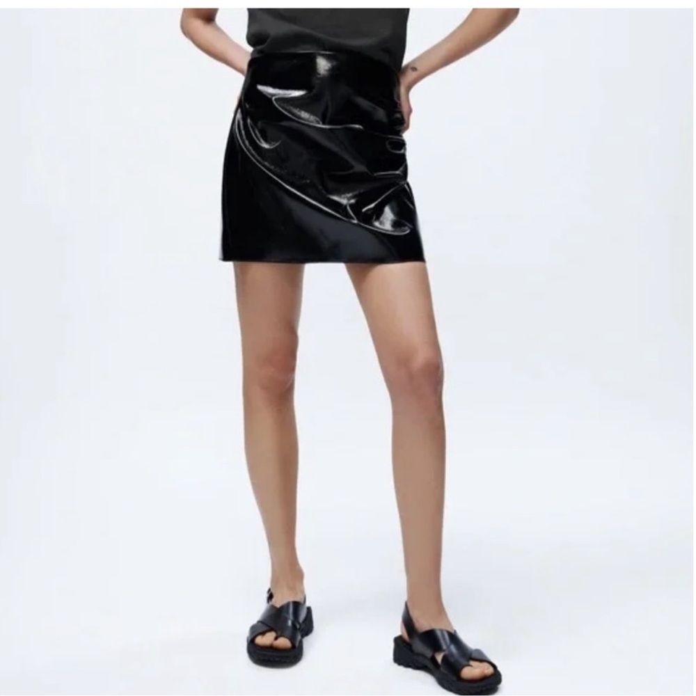 ZARA The Misty Skirt Black Faux Patent Leather Mini Skirt size M    NWT